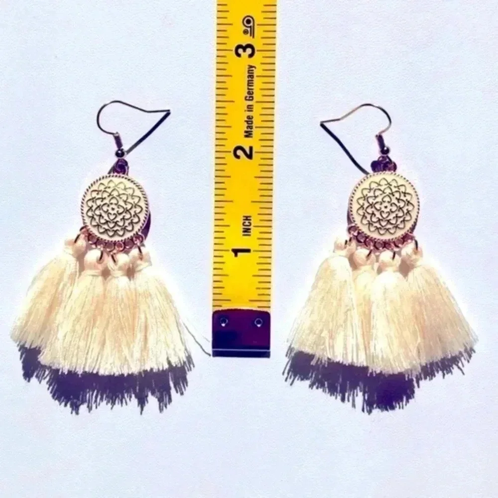 Cream Circle Boho Gold Tone Fan Tassel Earrings NWT